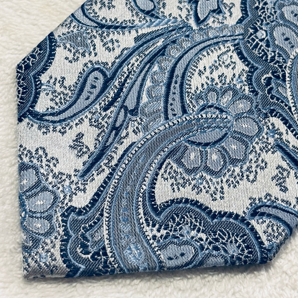 Brand New Stylish Tie By Paul Malone Palm Beach Brand New Stylish Tie By Paul Malone Palm Beach